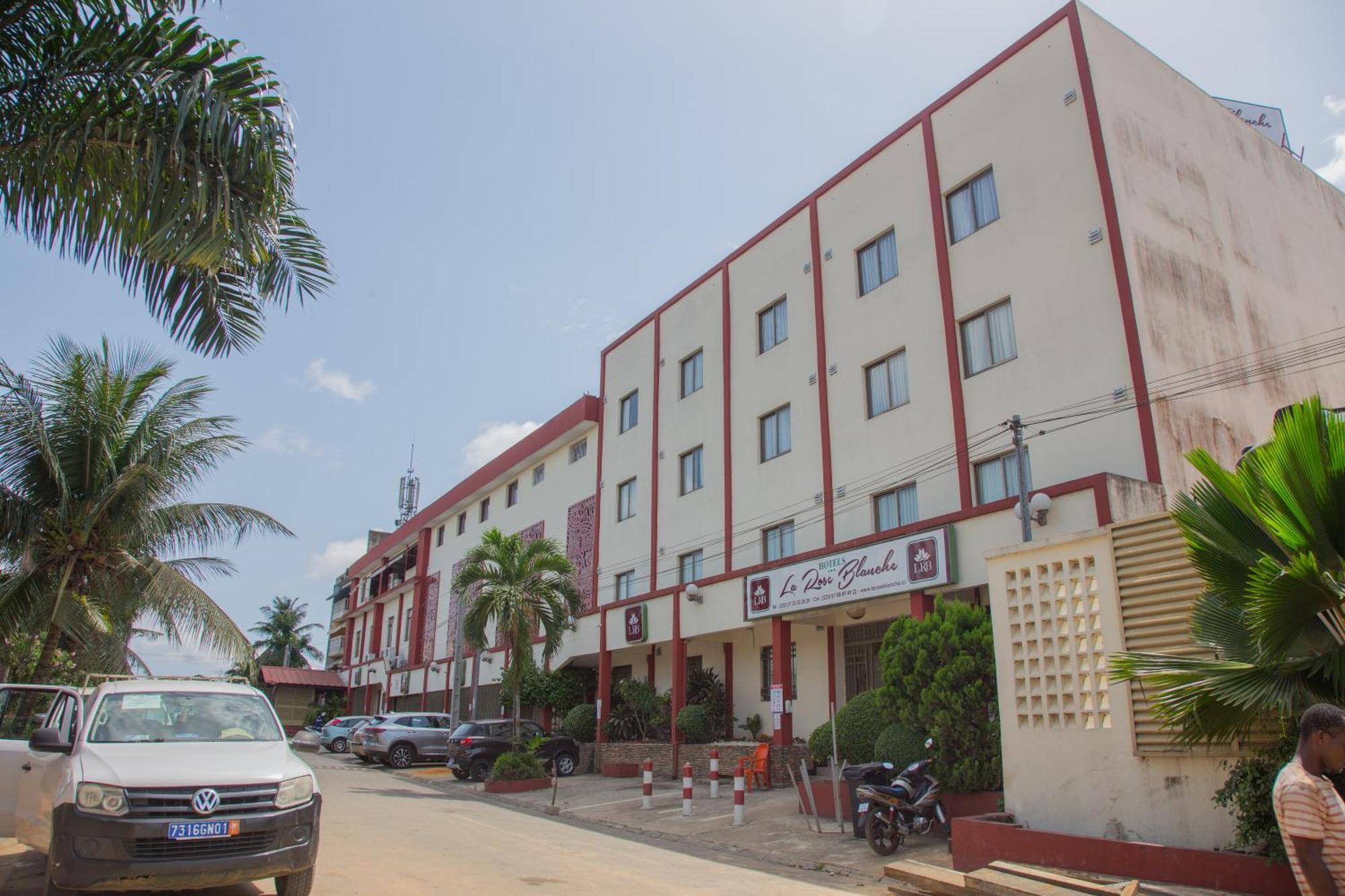 Hotel La Rose Blanche 阿比让 外观 照片